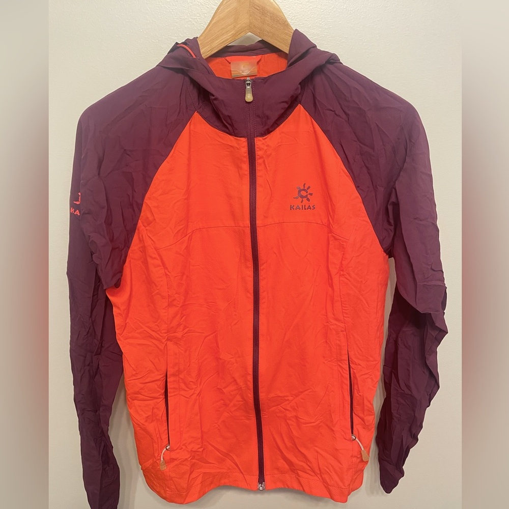Kailas Outdoor Packable Windbreaker in Coral / Burgundy